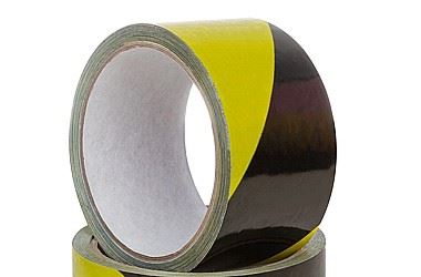 TAŚMA OSTRZEGAWCZA ŻÓŁTO/CZARNA SAMOPRZYLEPNA 50MM x 33M TAŚMA OSTRZEGAWCZA ŻÓŁTO/CZARNA SAMOPRZYLEPNA 50MM x 33M